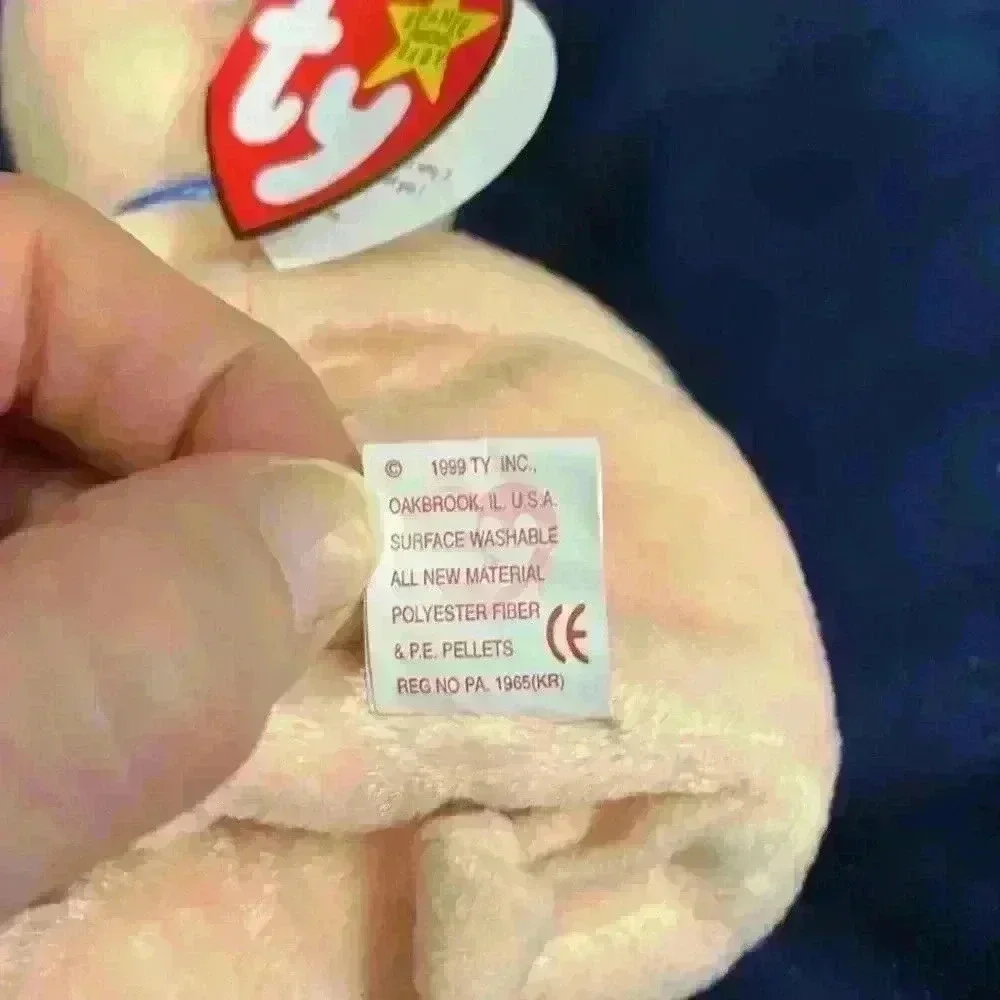 Ty Beanie Baby Knuckles.